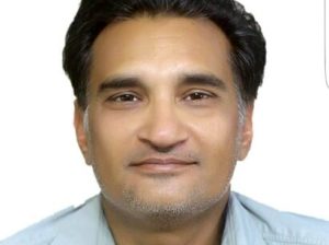 Hafiz and imam Yasir looking for Muslima